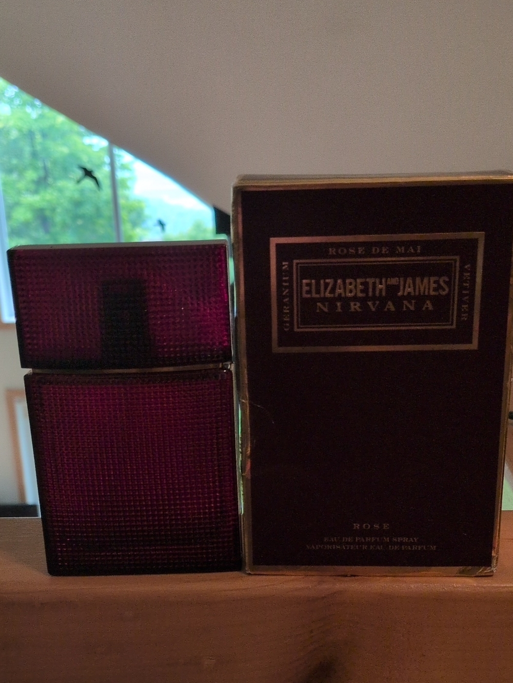 Elizabeth and James Nirvana Rose de Mai Perfume NEW